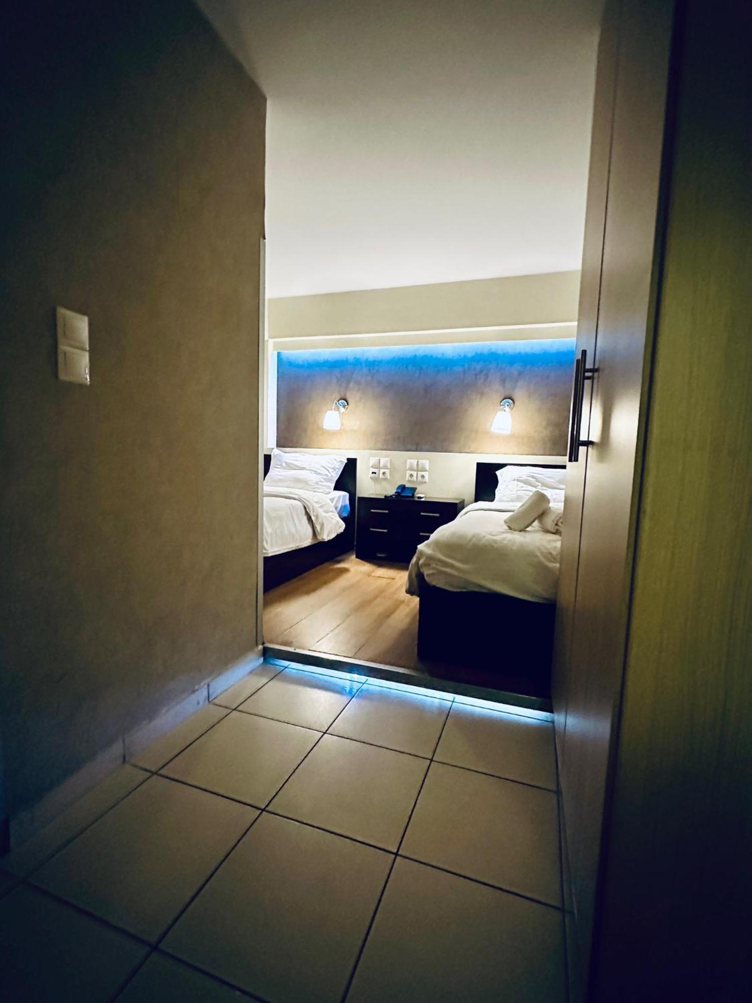 Mc Queen Rooms & Apartments Athen Exterior foto