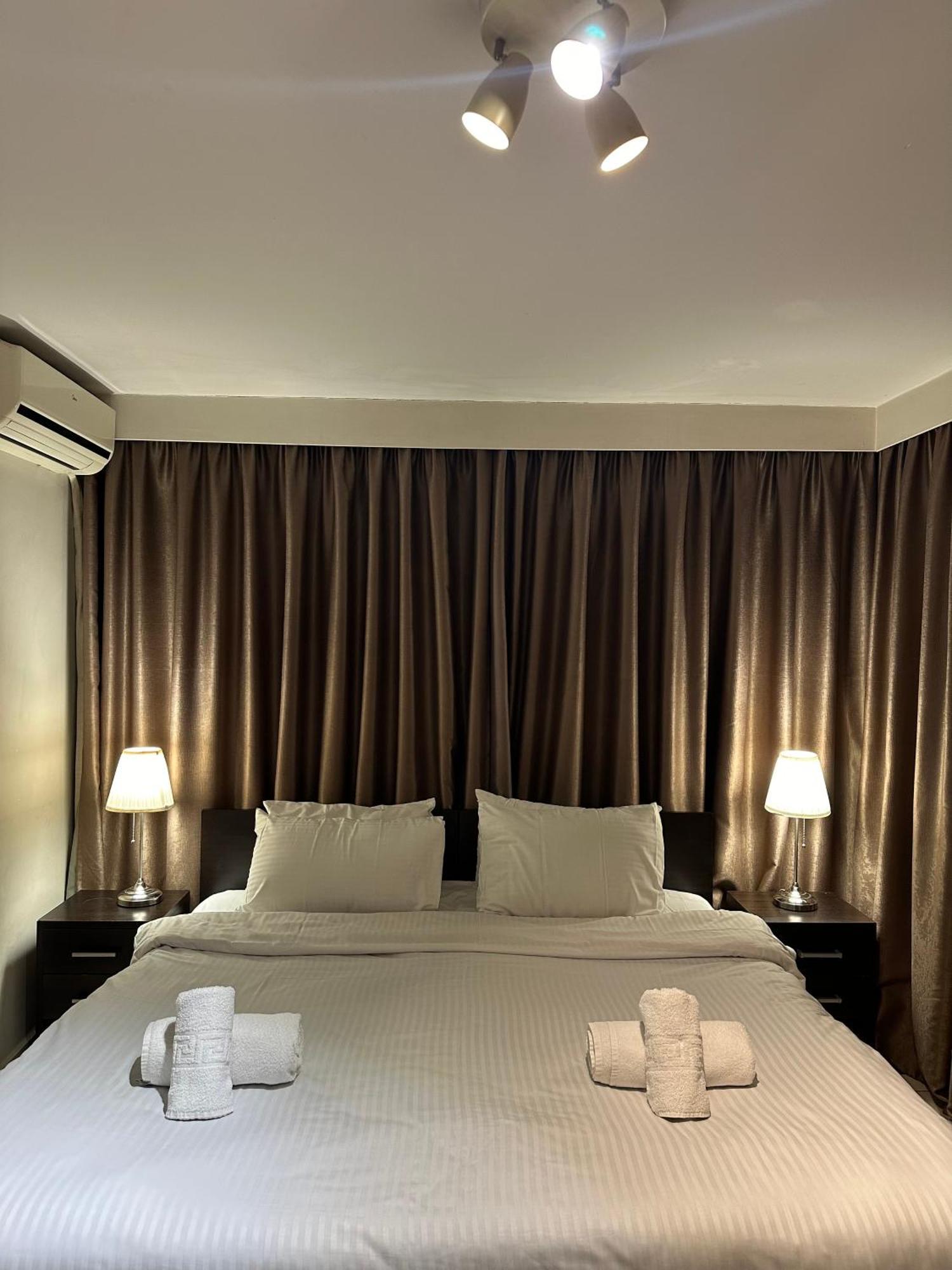 Mc Queen Rooms & Apartments Athen Exterior foto